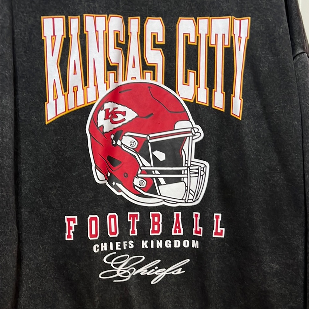 Kansas City Chiefs Football Sweatshirt unisex Crewneck Soft Cozy Oversized Med